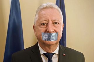 TMBK: Nově opravený oficiální portrét ministra obrany Zůny - Seznam Zprávy